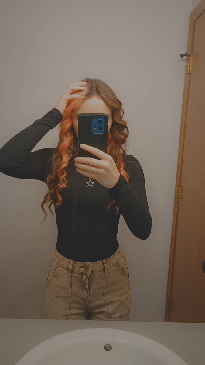HopeLee tweet media