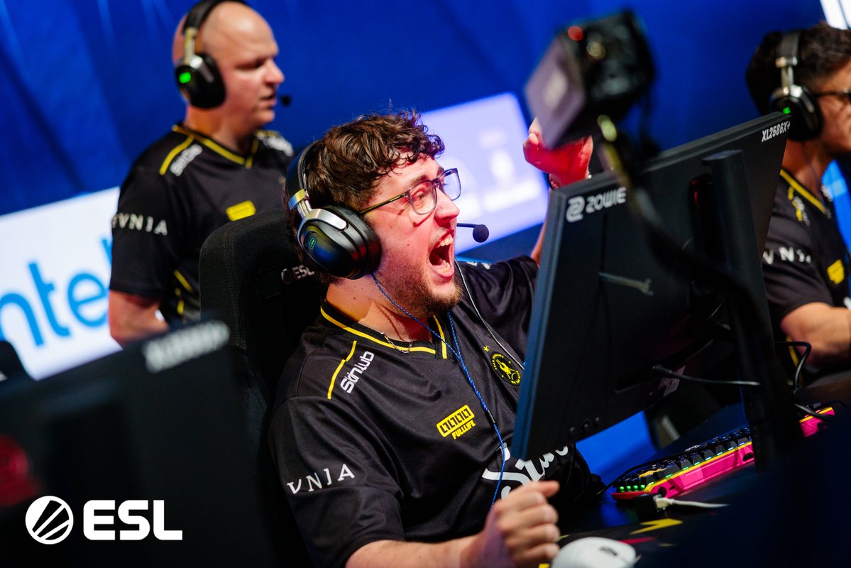 Intel® Extreme Masters tweet media