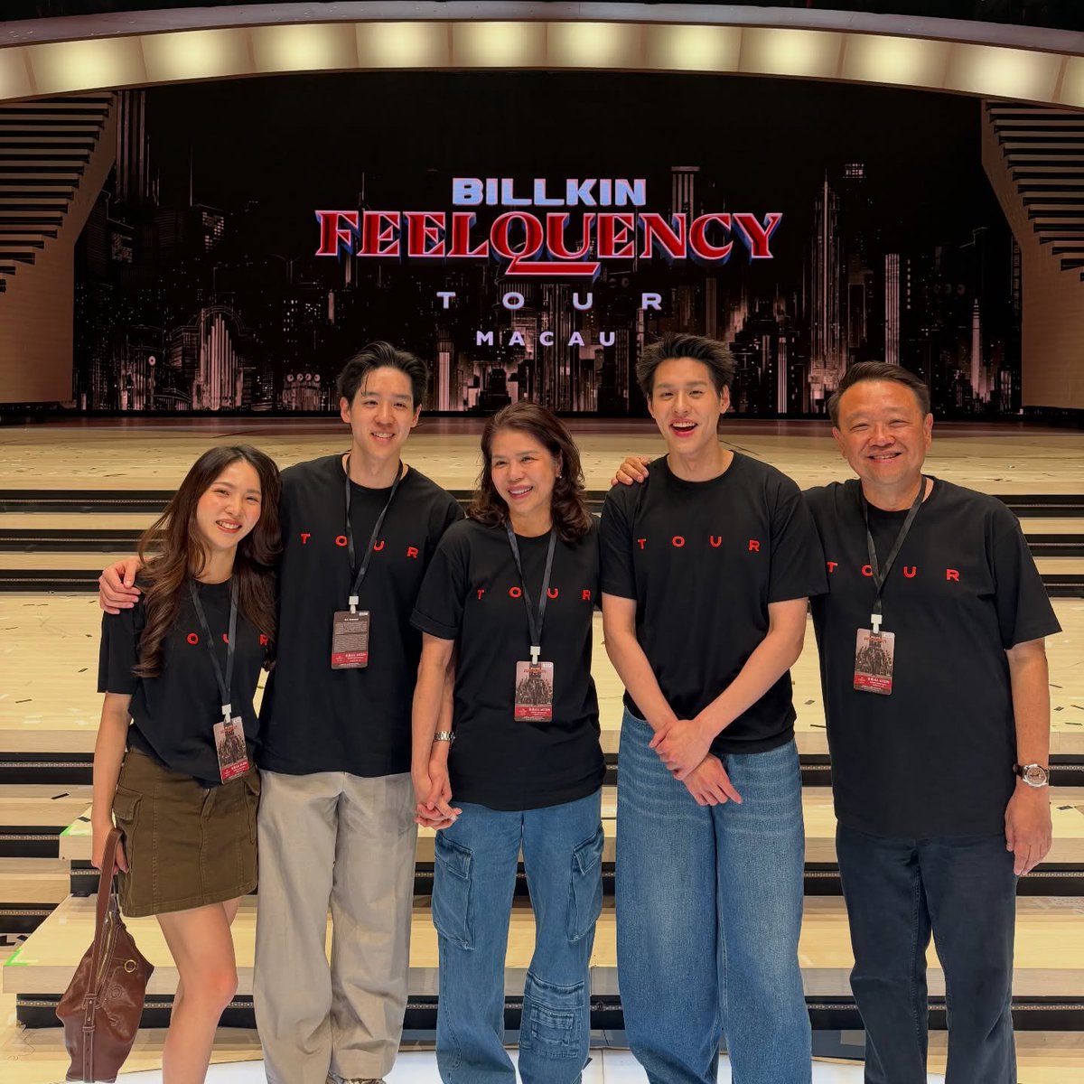 =͟͟͞♡ tweet media