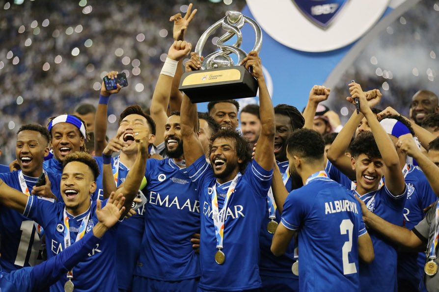 ‏ فالكون tweet media