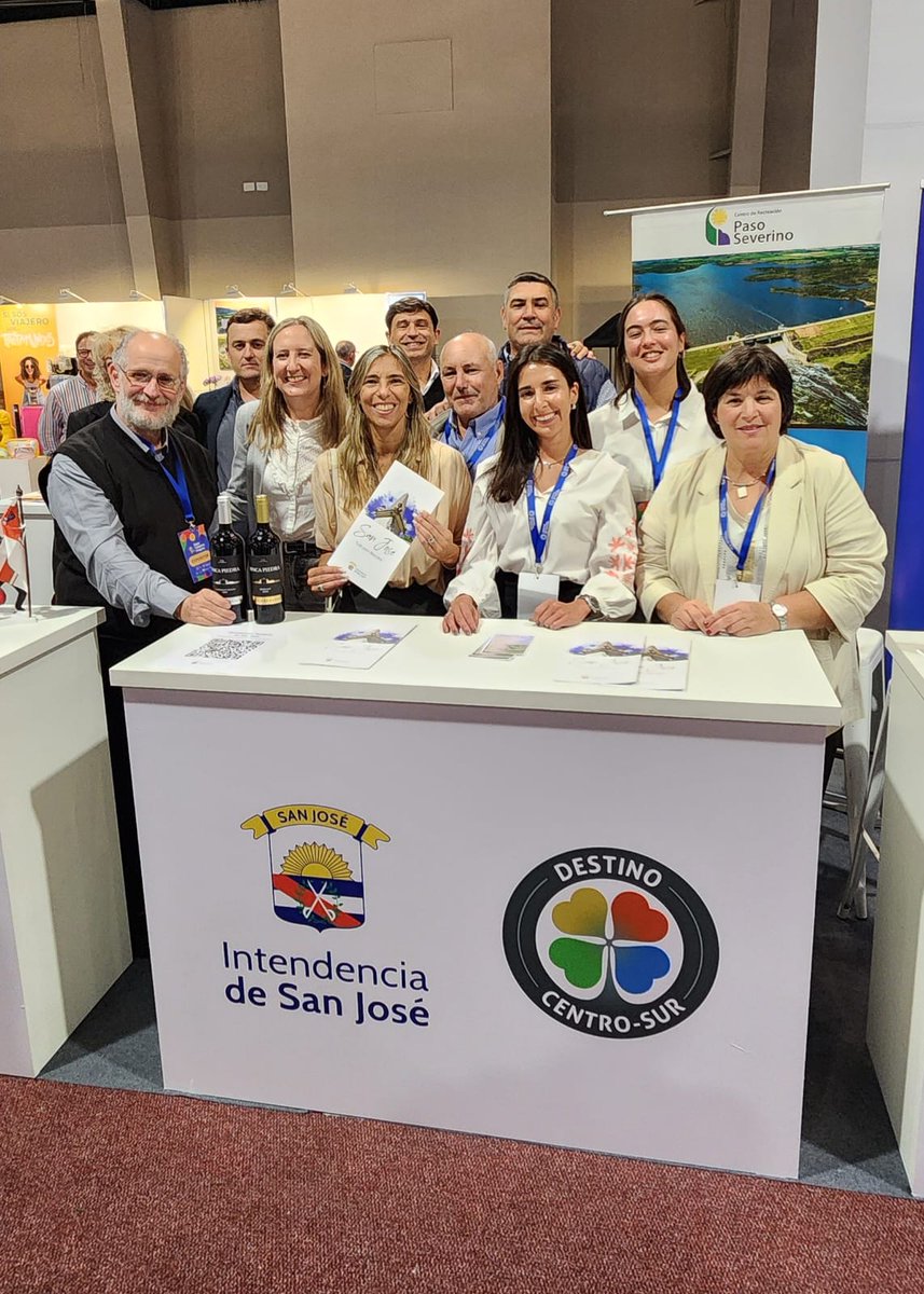 sanjose_turismo's tweet photo. @LATU_uy El Ministro de Turismo Pablo Menoni @pmenoni, Subsecretaría @AnaClaudiaCaram,
Directora @Florencia_Ualde,
Dir. Nal. de Turismo Cristian Pos @cristian_p2679,
saludan a los operadores y referentes de la @regioncentrosur #DestinoCentroSur en
#ExpoTurismo #Uruguay 2026
en @LATU_uy https://t.co/hBywM6VPOF