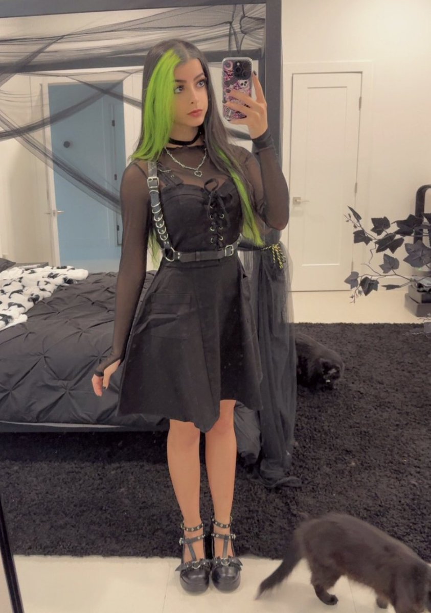 OhKayBunnyx's tweet photo. hope youre having an amazing sunday! <3 https://t.co/XXqUnLQlqt