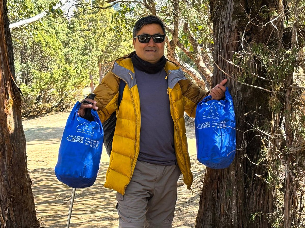 bikashnabin1's tweet image. 𝐒𝐦𝐚𝐥𝐥 𝐁𝐚𝐠, 𝐁𝐢𝐠 𝐈𝐦𝐩𝐚𝐜𝐭.🌏️
1kg might feel light in your hands, but it’s heavy with impact. 𝐈𝐟 𝐲𝐨𝐮 𝐚𝐫𝐞 𝐭𝐫𝐞𝐤𝐤𝐢𝐧𝐠 𝐄𝐯𝐞𝐫𝐞𝐬𝐭 𝐫𝐞𝐠𝐢𝐨𝐧, join the 𝐂𝐚𝐫𝐫𝐲 𝐌𝐞 𝐁𝐚𝐜𝐤 (#𝐂𝐌𝐁) 𝐦𝐨𝐯𝐞𝐦𝐞𝐧𝐭.
#CarryMeBack #everest