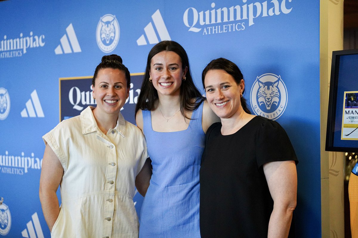 QU_WIH's tweet photo. We loved celebrating our seniors this weekend. So proud of all you’ve accomplished and what’s to come 💙

#BobcatNation x #NCAAHockey https://t.co/hxJd7qeMed