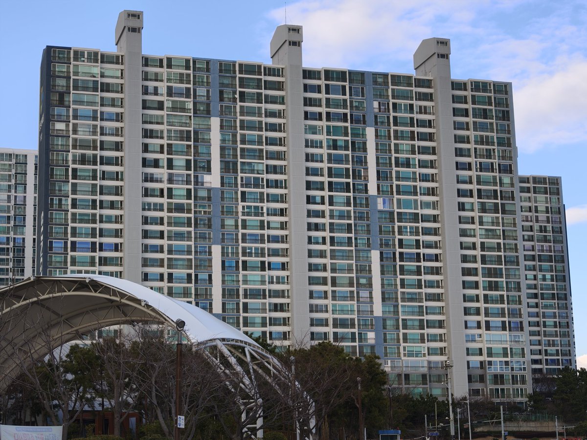 JR Urbane Network tweet media