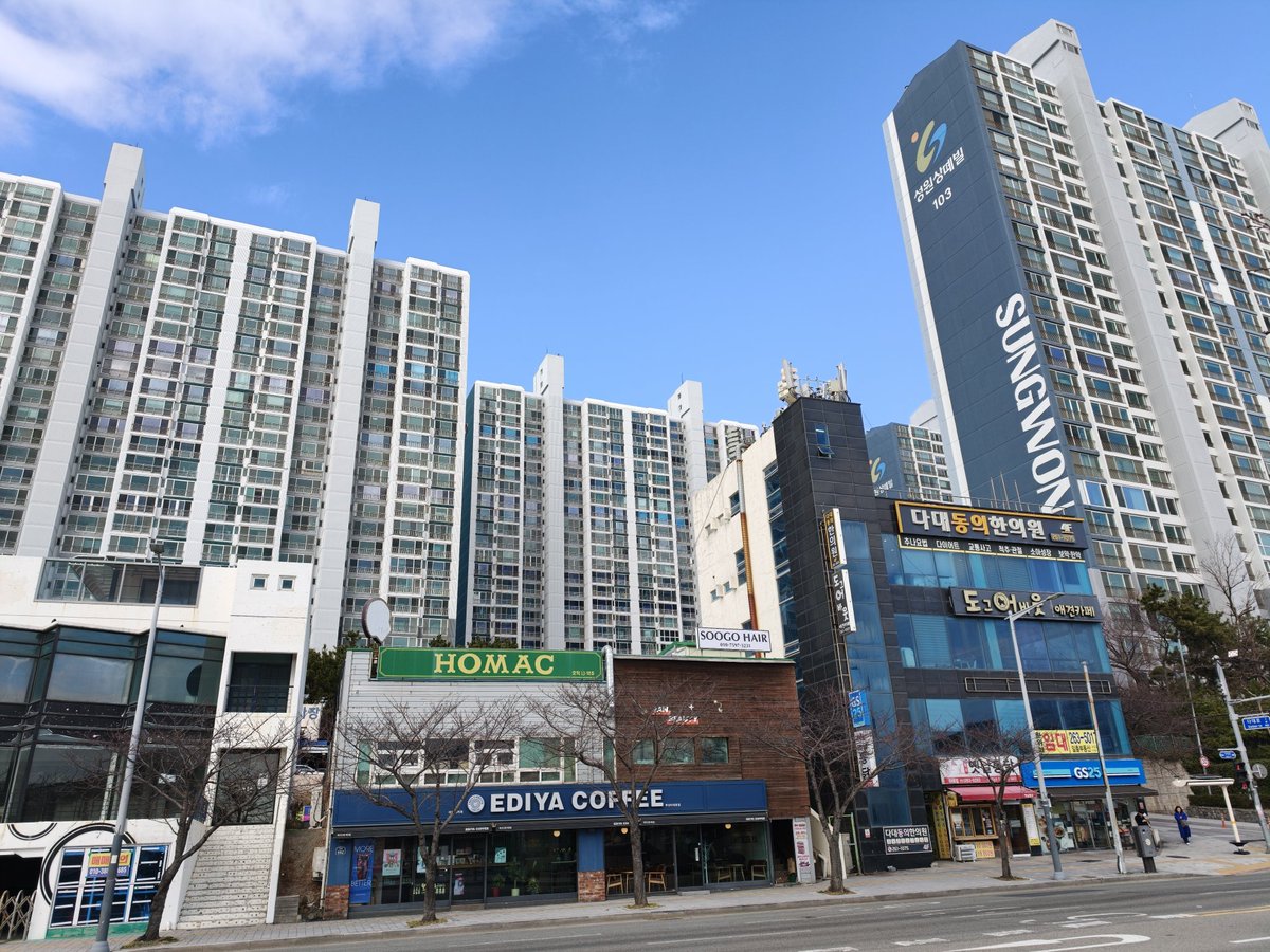 JR Urbane Network tweet media