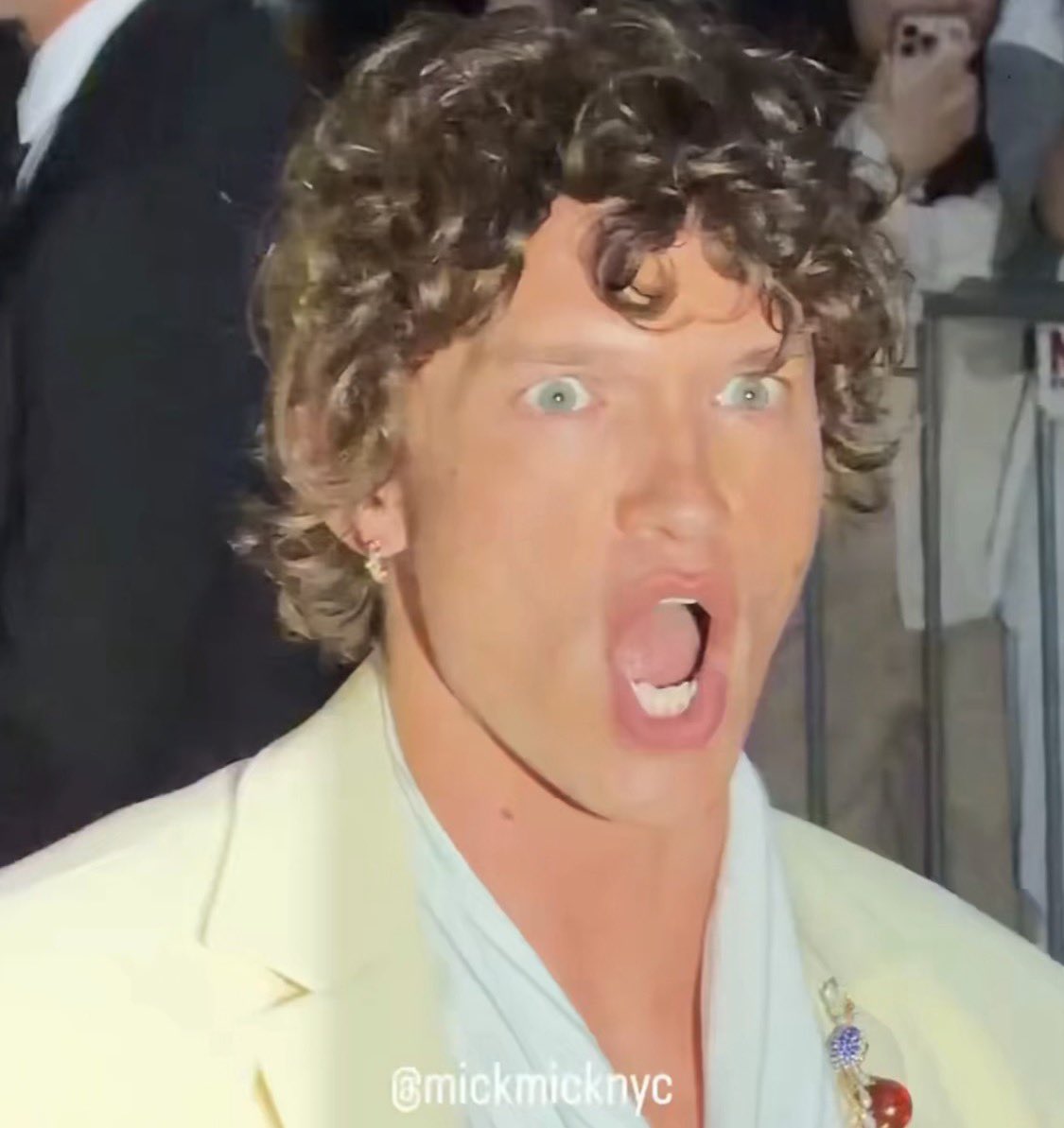 I sometimes analyze C and H’s IG in terms of how their public image is being shaped. 
My current conclusions are:
C — his IG is most likely almost entirely managed by his team (PR/SMM), with a very high level of control and no noticeable personal or spontaneous content.
H — a