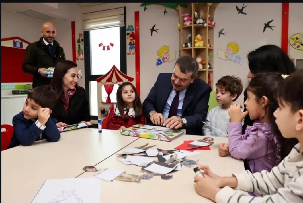 beykoz_MEM's tweet photo. Eğitimle şekillenen bu köklü mirası, sevgi ve sorumlulukla yarınlara taşıyor; #EğitimleTekYürek olarak iyi insan yetiştirme idealinde buluşuyoruz.

@tcmeb @Yusuf__Tekin @istanbulilmem @MucahitYentur @SevcenurOzcan https://t.co/slngnNRy66
