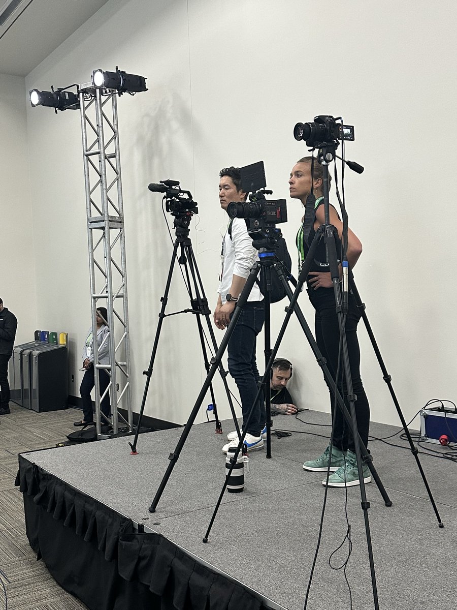 Rick__Buck's tweet photo. Our first of three ⁦@AACR⁩ Annual Meeting Press Conferences kicks off now in San Diego. More than 180 members of the press are registered to cover #AACR26. https://t.co/nwu97nKut6