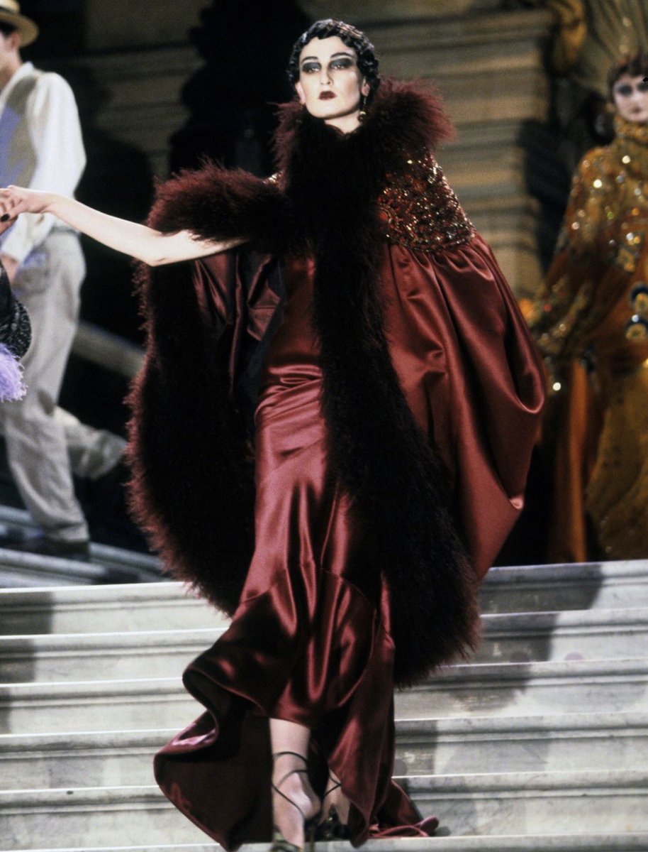 PinkRunwayDiary tweet media