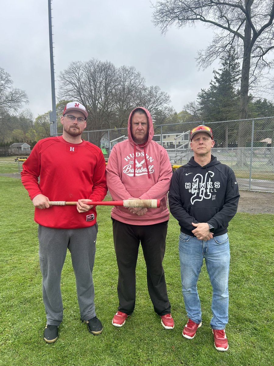 BecomeABanner's tweet photo. The coaches group came away with a big win yesterday at the Hudson Fungo Golf Tournament, posting score of a 5 under

Anthony Moura, “Walk Off” Will Sawyer, and Cooper Stuhr led the players groups at 4 under par. Sawyer scored a birdie on the 2nd playoff hole to get the players W https://t.co/raLX2ry65l