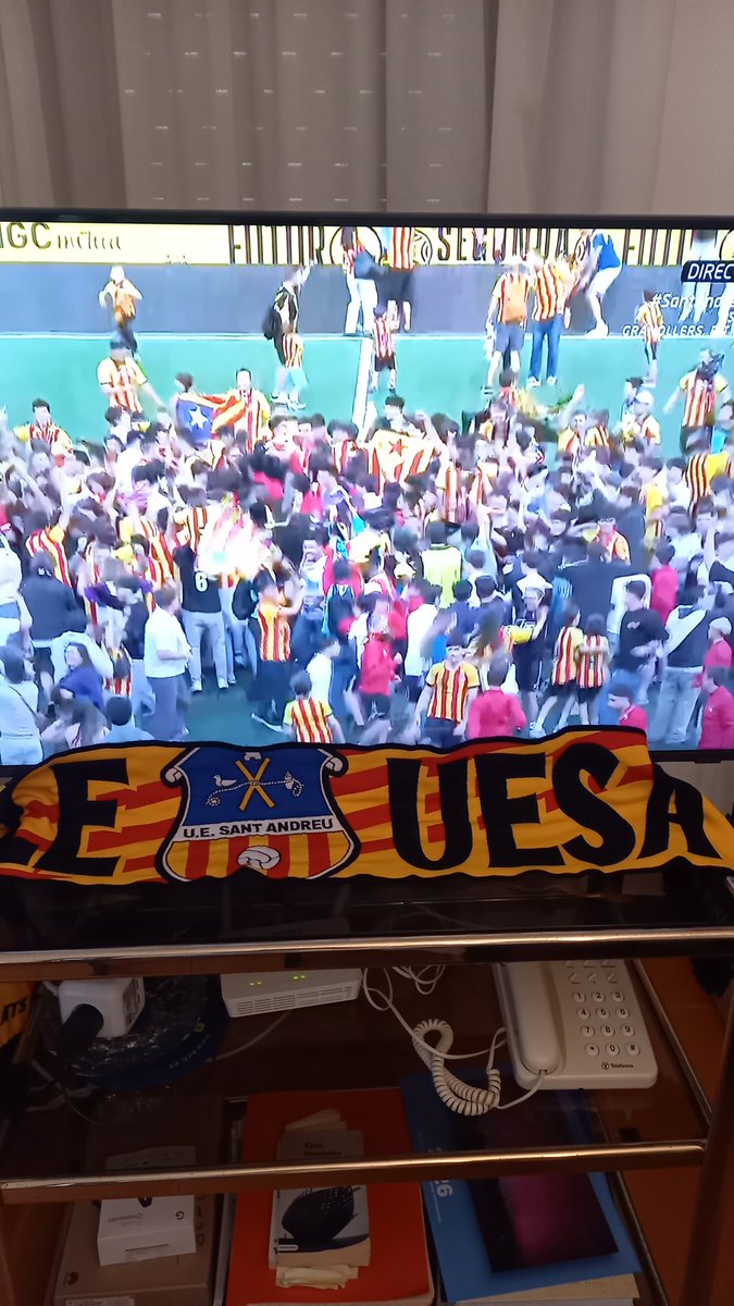 llevantada's tweet photo. Hem pujat! Campions!!! @uesantandreu https://t.co/OzuQUOhcUP