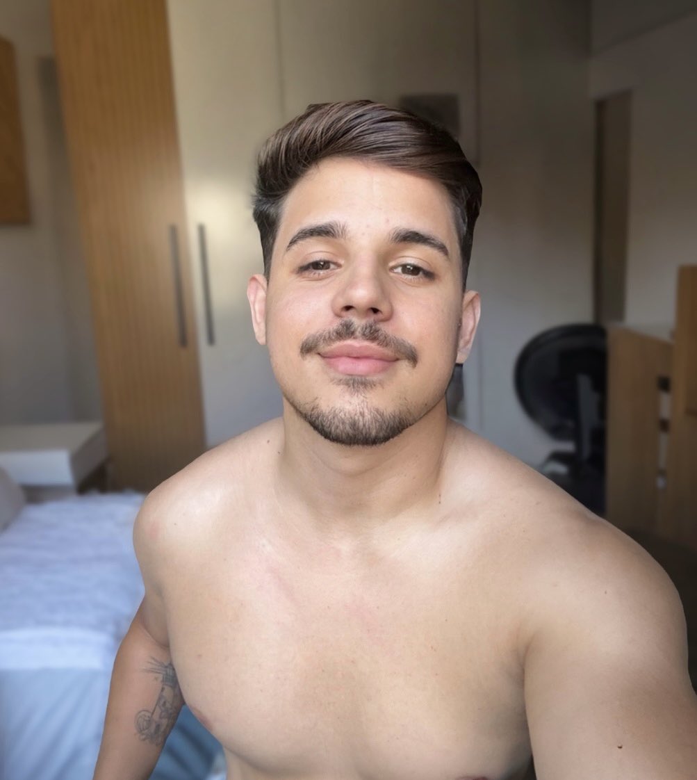 Alissonhry's tweet photo. Doçura 😋 https://t.co/D2j3Jr3ZkH