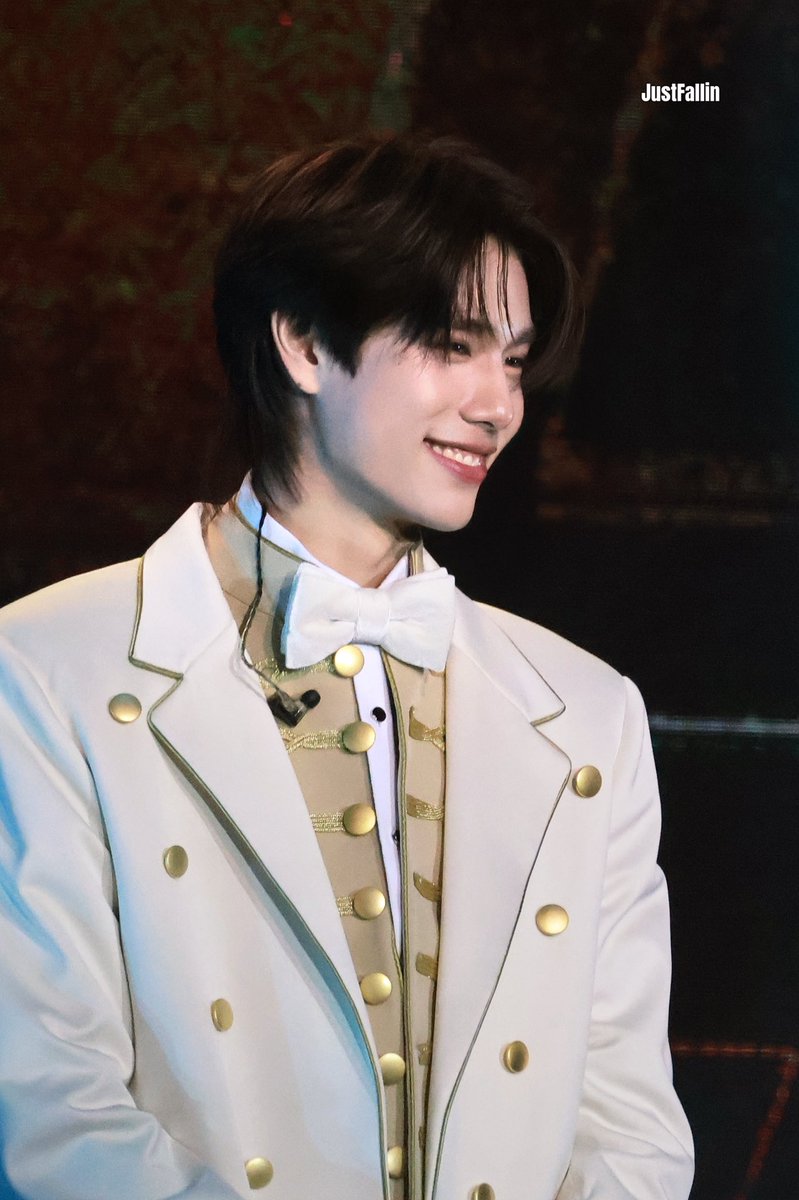 JustFallin tweet media