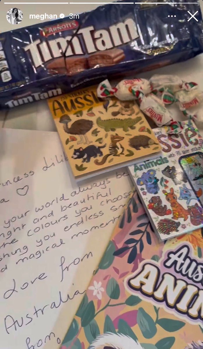 An Aussie fan wrote a letter “To Princess Lilibet Diana” 🥹🩷👑

“May your world always be as bright and beautiful as the colours you choose. Wishing you endless smiles and magical moments. Love from Australia” 🇦🇺 
#HarryandMeghanInAustralia