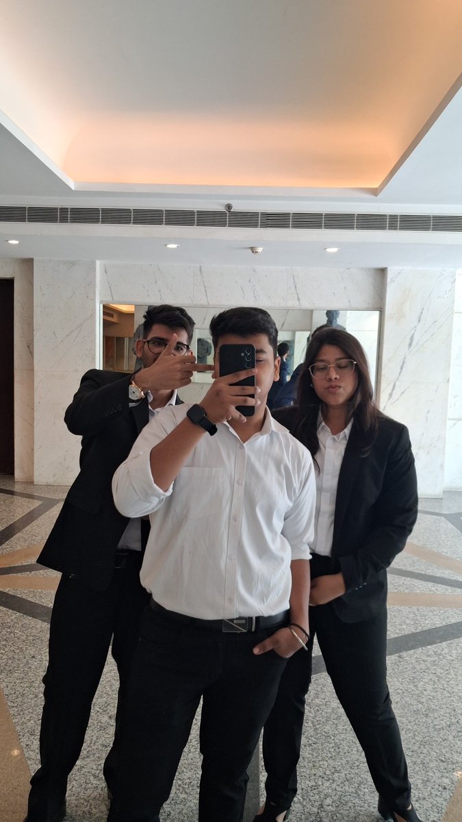 AnshulBuildss's tweet photo. Attended AlgoQuests at @Hyatt Centric by @devpost  🚀with  @ByteMohit and  @__Frostbytee__ 
Most Memorable Experience🥹 ⚡
#AlgoQuests #Hackathon #Devpost https://t.co/SWIOiqTwO7