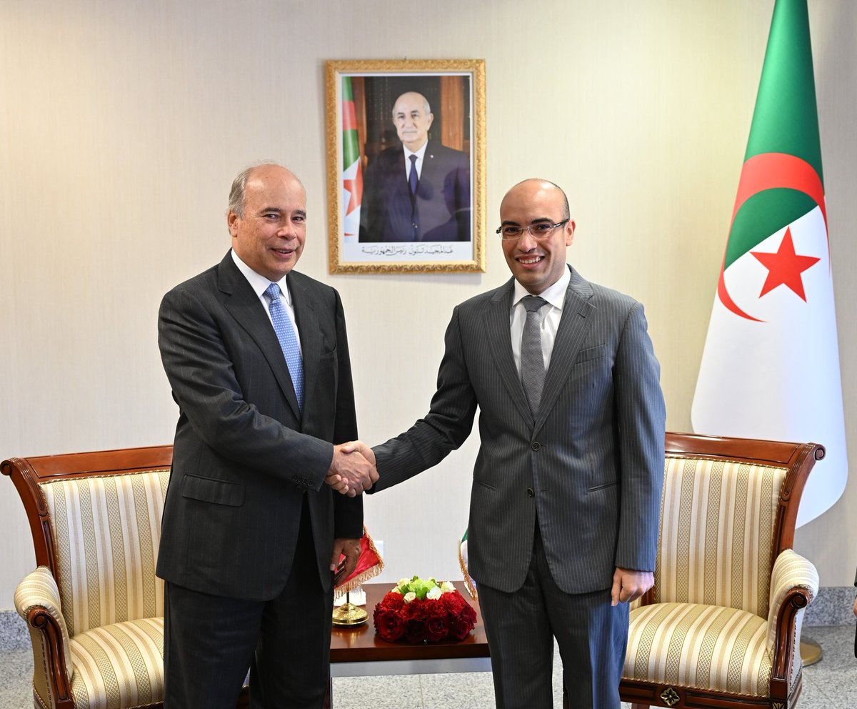 Algeria_MFA's tweet photo. استقبل كاتبُ الدولة، السيد @SECCNE_Chaib اليوم بمقر الوزارة، الأمينَ العام لوزارة العلاقات الخارجية الخارجية @CancilleriaPeru لجمهورية البيرو، السيد إريك أندرسون ماتشادو، وذلك بمناسبة انعقاد #الدورة_5 للمشاورات السياسية برئاسة مشتركة للأمينين العامين لوزارتي خارجية البلدين.
 🇩🇿🇵🇪 https://t.co/ndvLgG4c5M