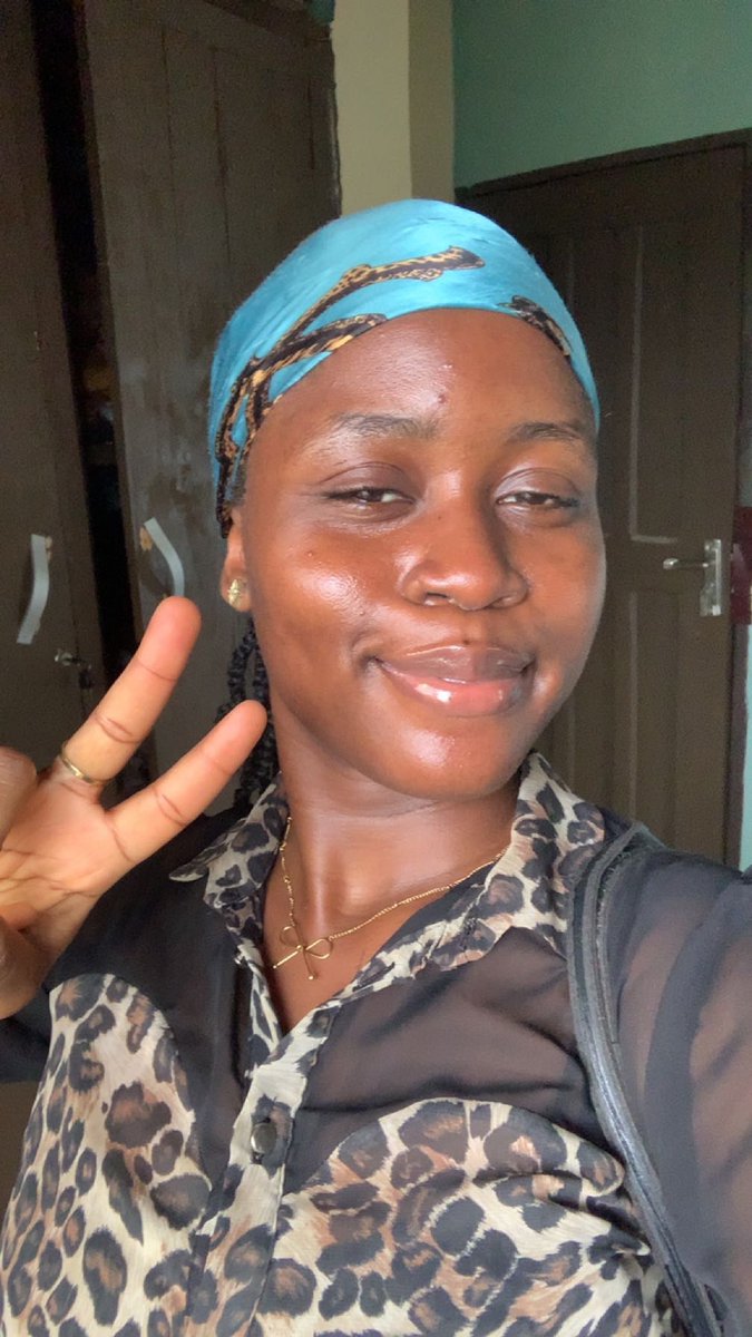 IREOLUWA SELLS BOOKS 😌📚 tweet media