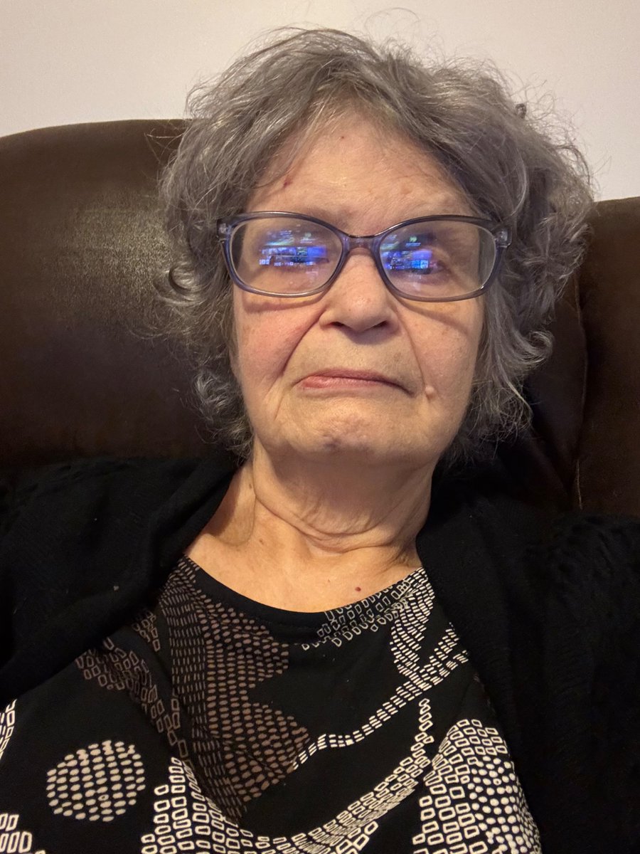 Mary Otts ™️ tweet media