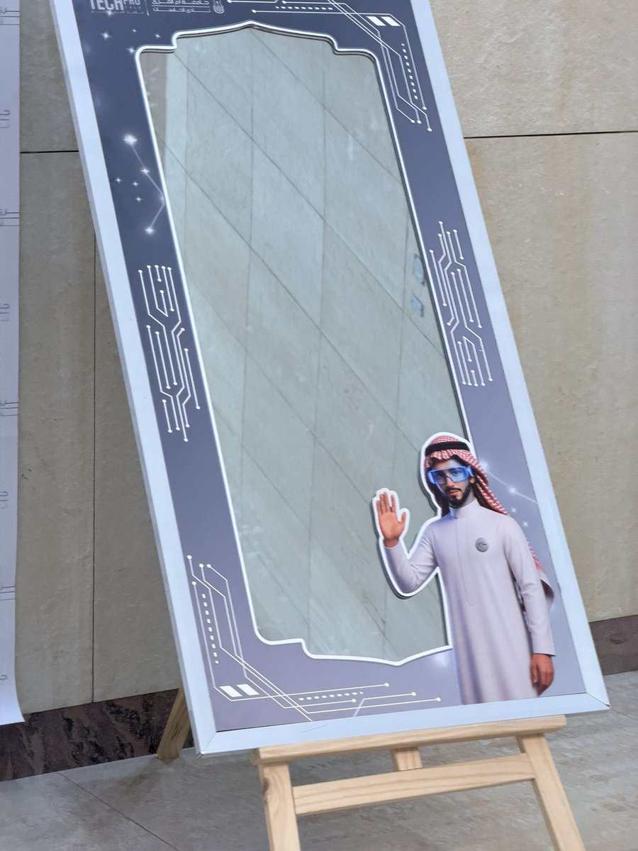 0ory_3's tweet photo. TechPro Talk
بنسخته الثالثة تحت شعار ملامح المستقبل 
هذه المره كـ رئيسة لجنة شؤون الاعضاء
اللجنة التي اثبتت نفسها في هذا الحدث و أبدعت جدًا،من دعوات خاصة، إطار التصوير، المراية، و بطايق المتحدثين
ومن هذا المنبر أشكر جميع اعضاء اللجنة المساهمين في انجاح هذا الحدث
#TechPro_Talk3 https://t.co/tX35A8qXOv