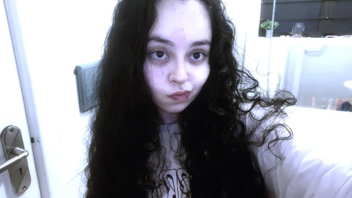 kiaxdraws7483's tweet image. Very much vampire core
#vampire #vampires #vampirecore