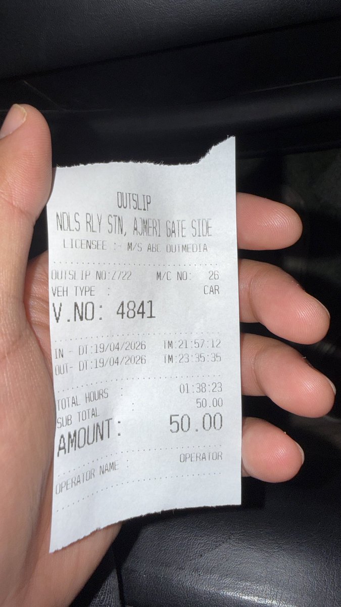 DivyanshuThuwal's tweet image. @Olacabs @ola_supports

Driver asked me to pay parking fees on an already surcharged ride. I told him that parking is included in the fare but he did not listen. Please help. 
#customerexperience #poorservice