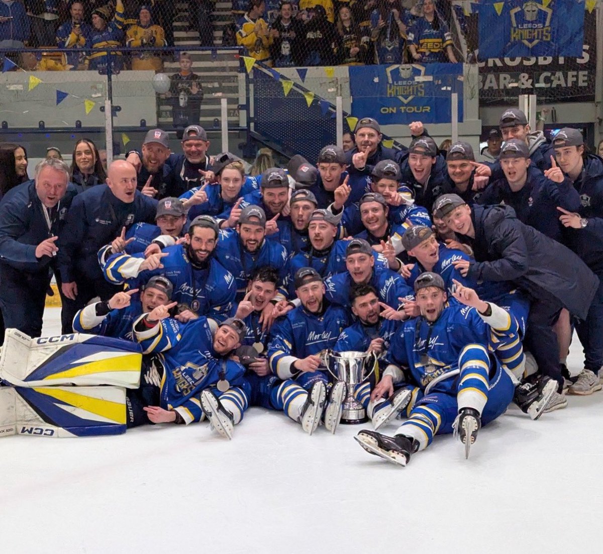 StreathamHockey's tweet image. All at Streatham IHC would like to congratulate the Leeds Knights on winning the Planet Ice NIHL Championship! 

📷: 4000andcounting 

#finalfour #coventryweekend #winners #congratulations