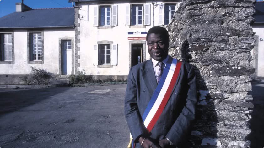 ChristopheBex's tweet image. Kofi Yamgnane : « Le Racisme est un outil pour diviser les peuples ». 
L’ancien maire de Saint-Coulitz

𝐂𝐨𝐦𝐦𝐞𝐧𝐭 𝐚𝐧𝐚𝐥𝐲𝐬𝐞𝐳-𝐯𝐨𝐮𝐬 𝐥𝐚 𝐦𝐨𝐧𝐭𝐞́𝐞 𝐝𝐞 𝐥’𝐞𝐱𝐭𝐫𝐞̂𝐦𝐞 𝐝𝐫𝐨𝐢𝐭𝐞 ?
…le véritable problème, c’est le capitalisme…
#racisme #extremedroite