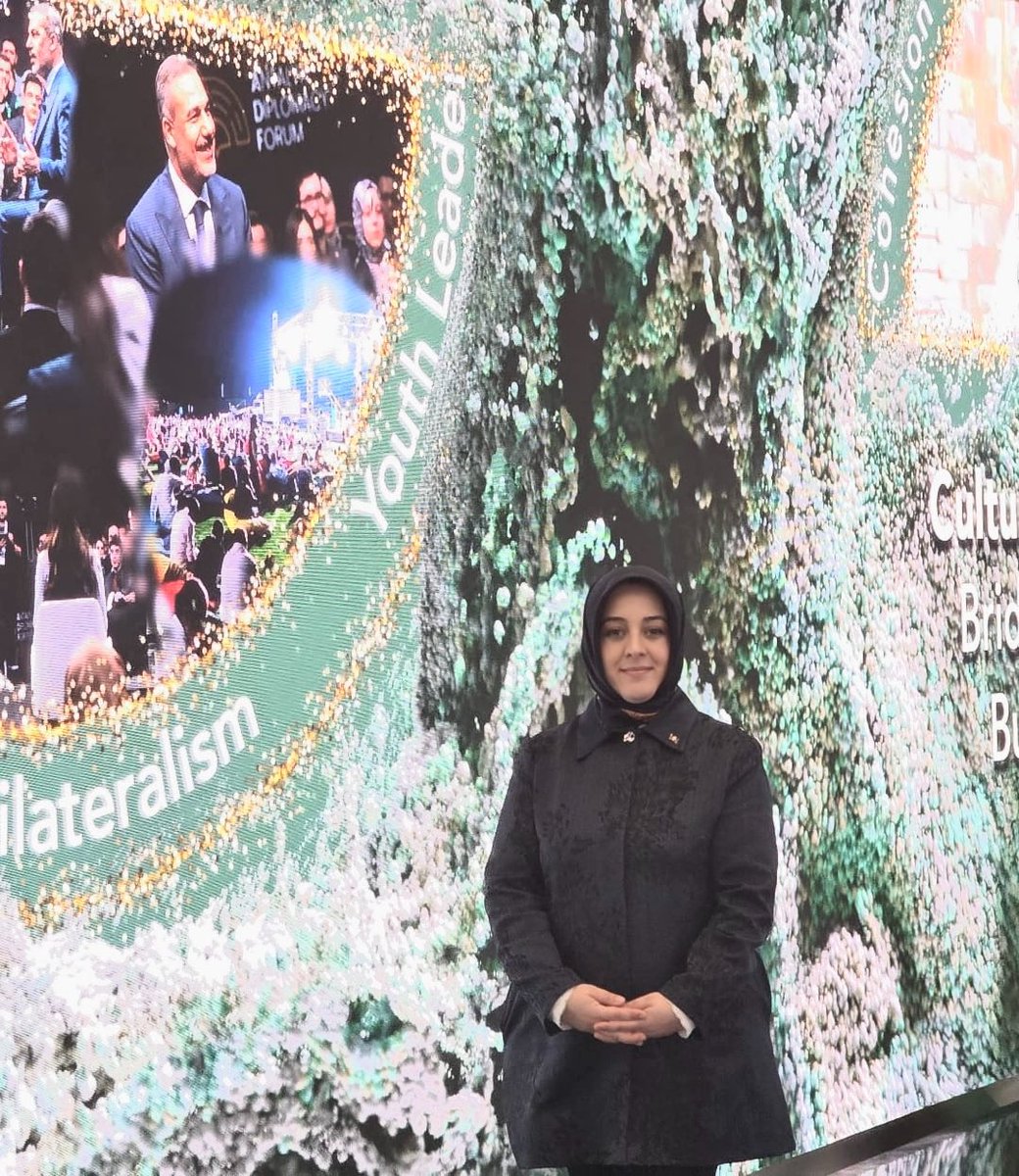 TulayKalav's tweet photo. 📍Antalya Diplomasi Forumu
Bu yıl beşincisinin düzenleniyor olmasının, başta bölgemiz olmak üzere tüm dünya için hayırlara vesile olmasını temenni ediyoruz.

Program kapsamında gerçekleştirilen değerlendirmelerin, fikir teatisinin ve panellerin dünya barışına katkı sunmasını diliyoruz.

Uluslararası diplomaside kadın siyasetçilerin etkin görevler üstlenerek arabuluculuk çalışmalarını olumlu yönde yürüteceklerine inanıyoruz.