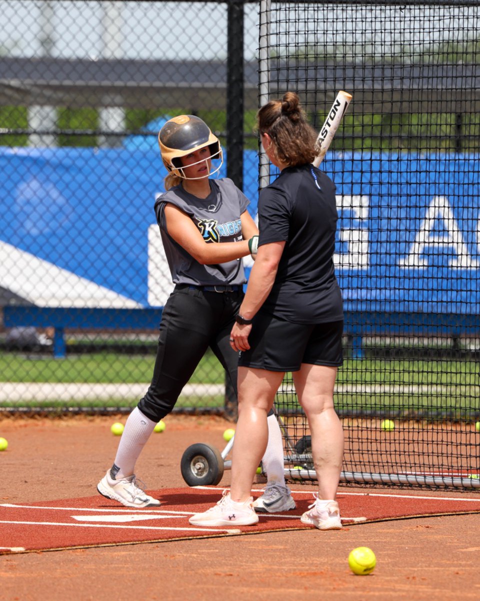 IMG Academy Softball tweet media