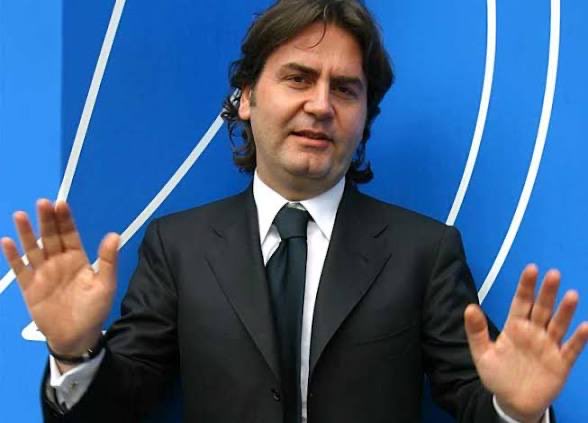 Cinico Materialista tweet media