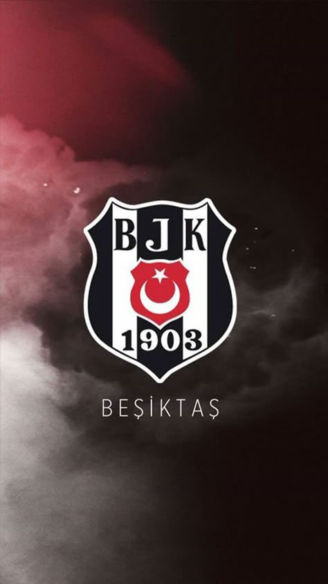 İyi geceler 🦅🖤🌙. 
Öncelikle yönetim teknik kadro oyuncular karma karışık kimse ne yaptığını bilmiyor çorba gibi inşallah yeni sezonda bu görüntü olmaz.
