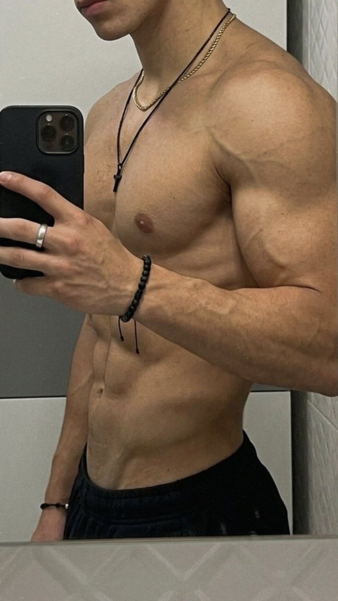 Ryan 🍯 tweet media