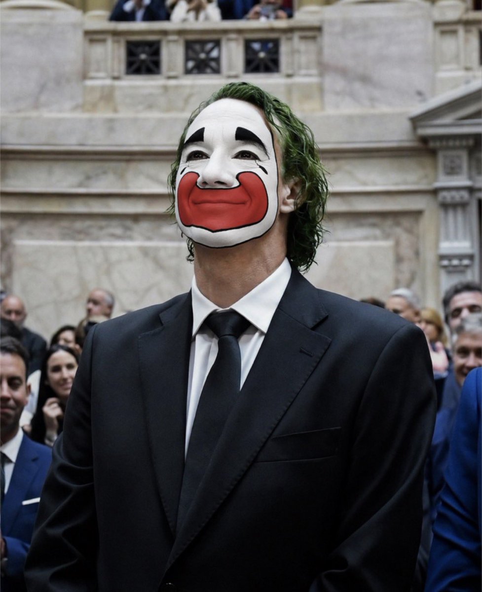 El guason que queriamos meter al congreso // el guason que metimos al congreso.