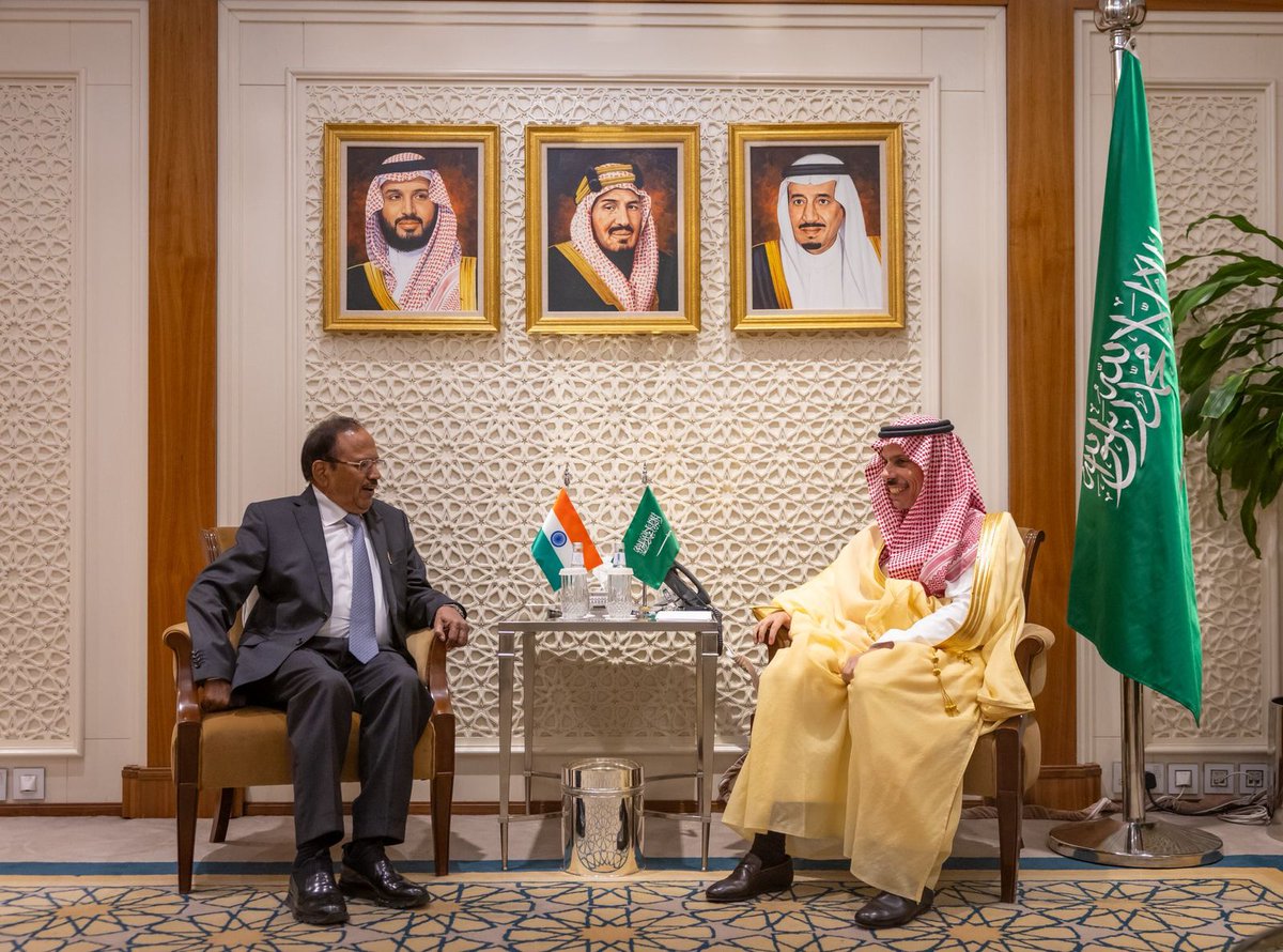 sidhant's tweet image. Just in: Indian NSA Ajit Doval was on an official visit to Riyadh today. During the visit Indian NSA met Foreign Minister Farhan, Energy Minister Abdulaziz bin Salman &amp;amp; NSA Dr. Musaed Al-Aiban
