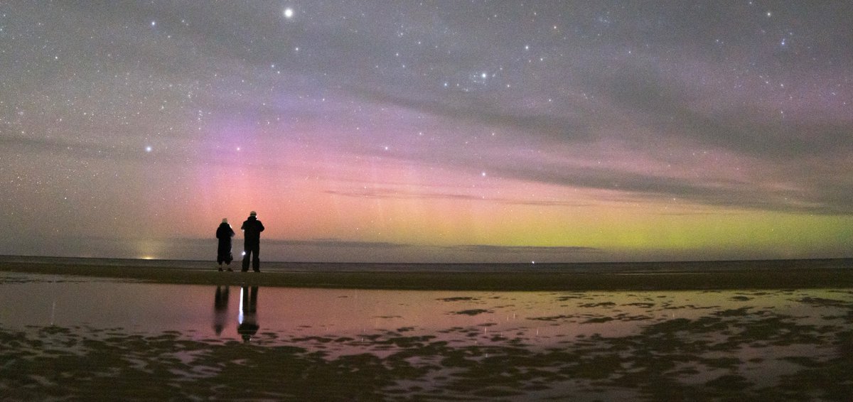 kamstra_raymond's tweet photo. Some shots from last nights 3 #Aurora, #northernlight substorms, taken at the Dutch island #Terschelling Around 00:15, 00:45, and 01:20 AM (local Time) Including some #Bioluminescence in the ocean.
@TamithaSkov @chunder10 @Vincent_Ledvina @Zeevonk_ @helgavanleur @StormchaserNL https://t.co/rXEaoMXJCF
