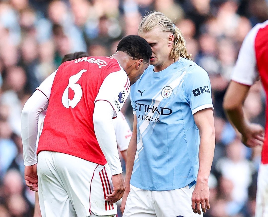 Alabaskymanico's tweet photo. 🚨 Haaland on Gabriel: “If I fell on the floor, which I will not do unless someone really attacks me, I think maybe it would be a red card, I'm not sure…”.

“I will not fall on the floor as easy like this. Yellow card, for me I don't know why. He comes up to my face!”. https://t.co/xLM3aMii4z