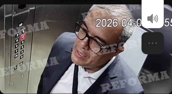 Hay que hacer la chamba de la Procuraduría CDMX 

El personaje en cuestion oprimió el boton del ascensor al piso 

Y es el señor referido,que llegaba al edificio con diferentes chicas 

El vídeo que circula en la red conseguido por Grupo Reforma