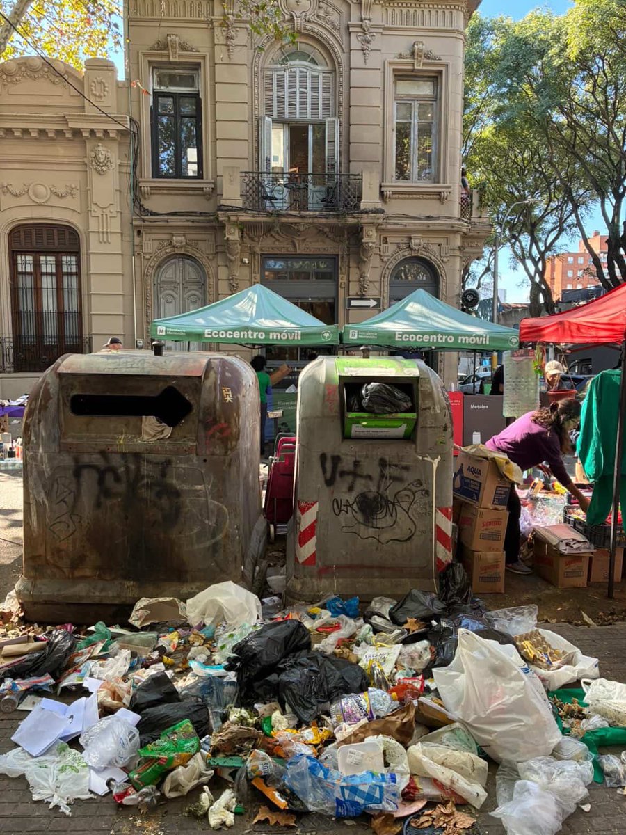 AMW140's tweet photo. Lo bueno de esto es que en la feria funciona un #EcoCentro de la @montevideoIM https://t.co/IfjkItsMI1