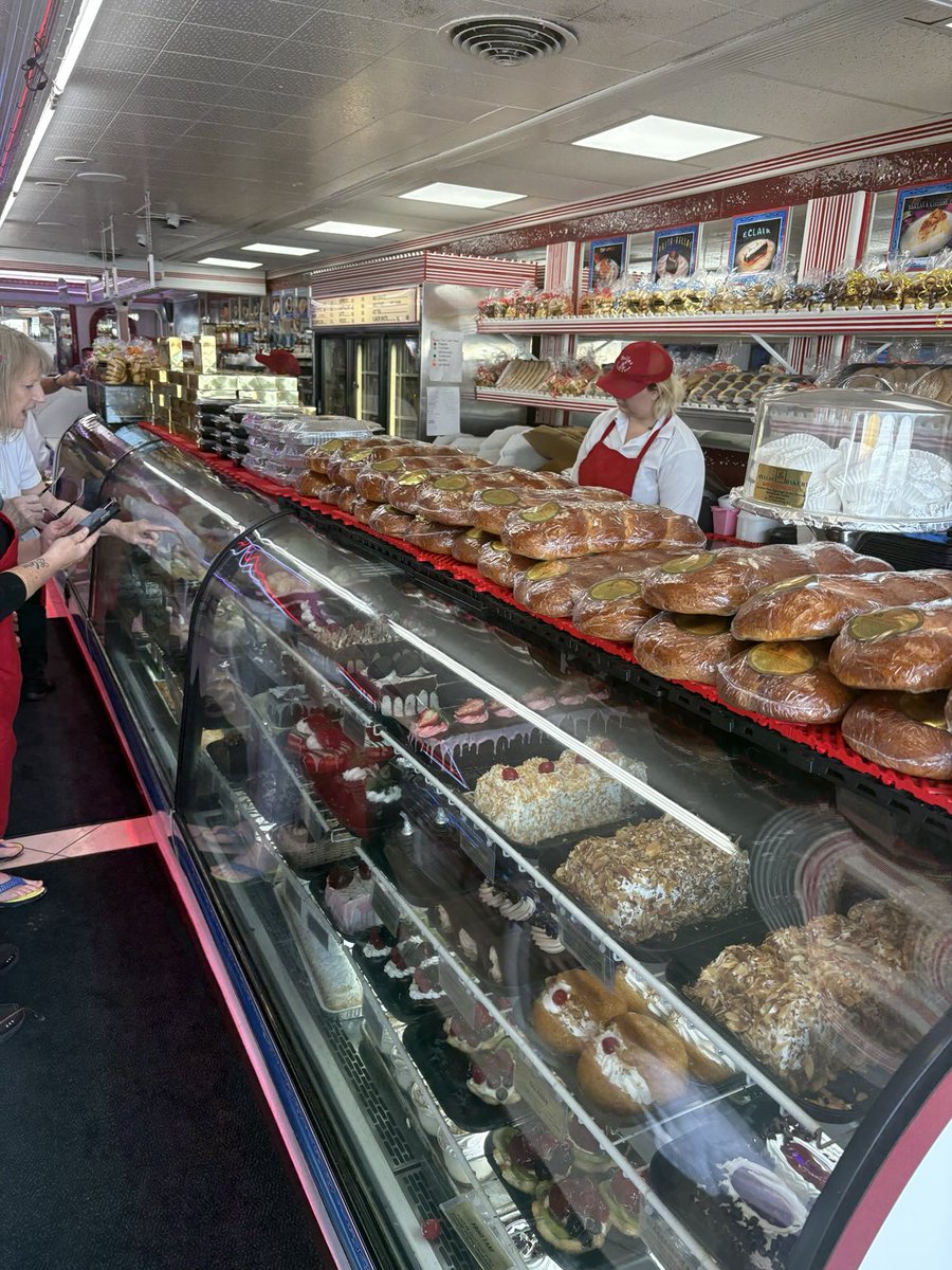 Diane Bee tweet media