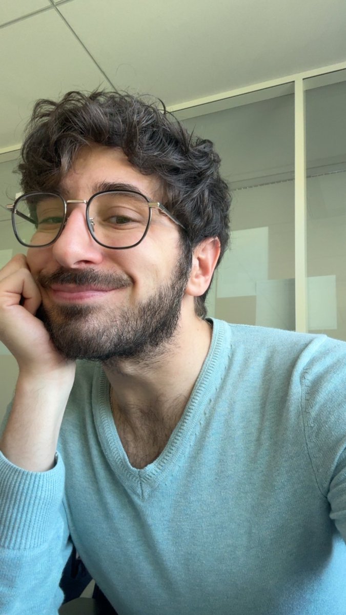 Madame L’ambassabiche tweet media