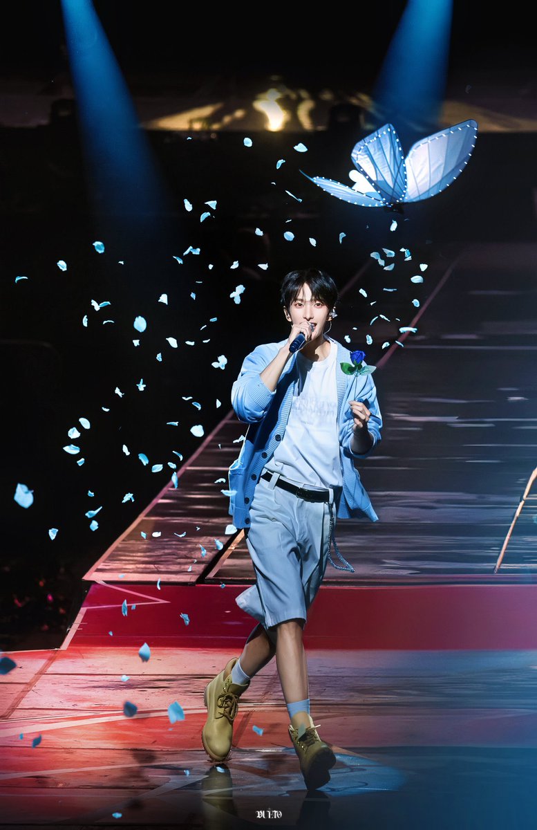 ☁️🎀 tweet media