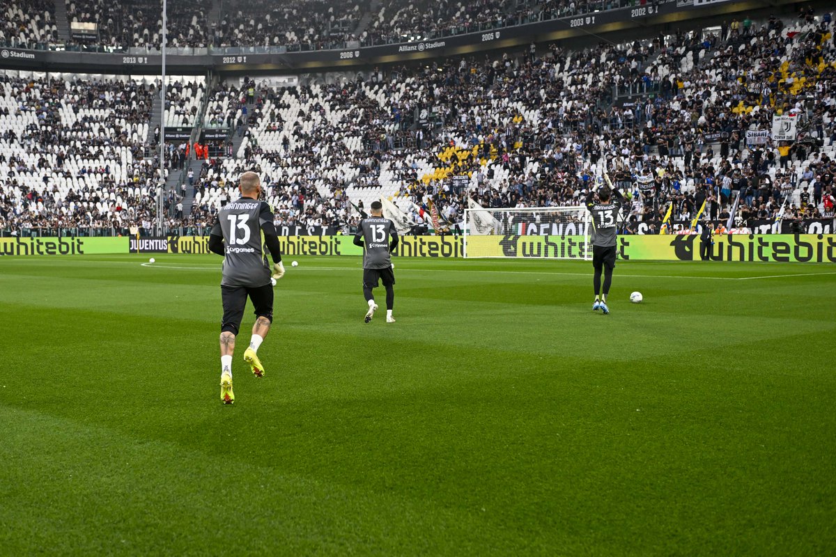 JuventusFC tweet media