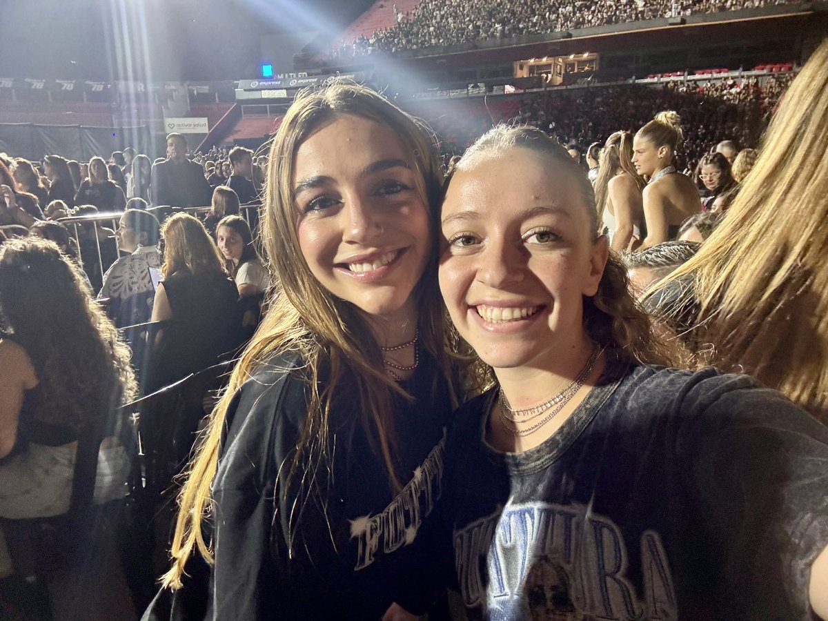 Con la reina en el show de la tini tini tini