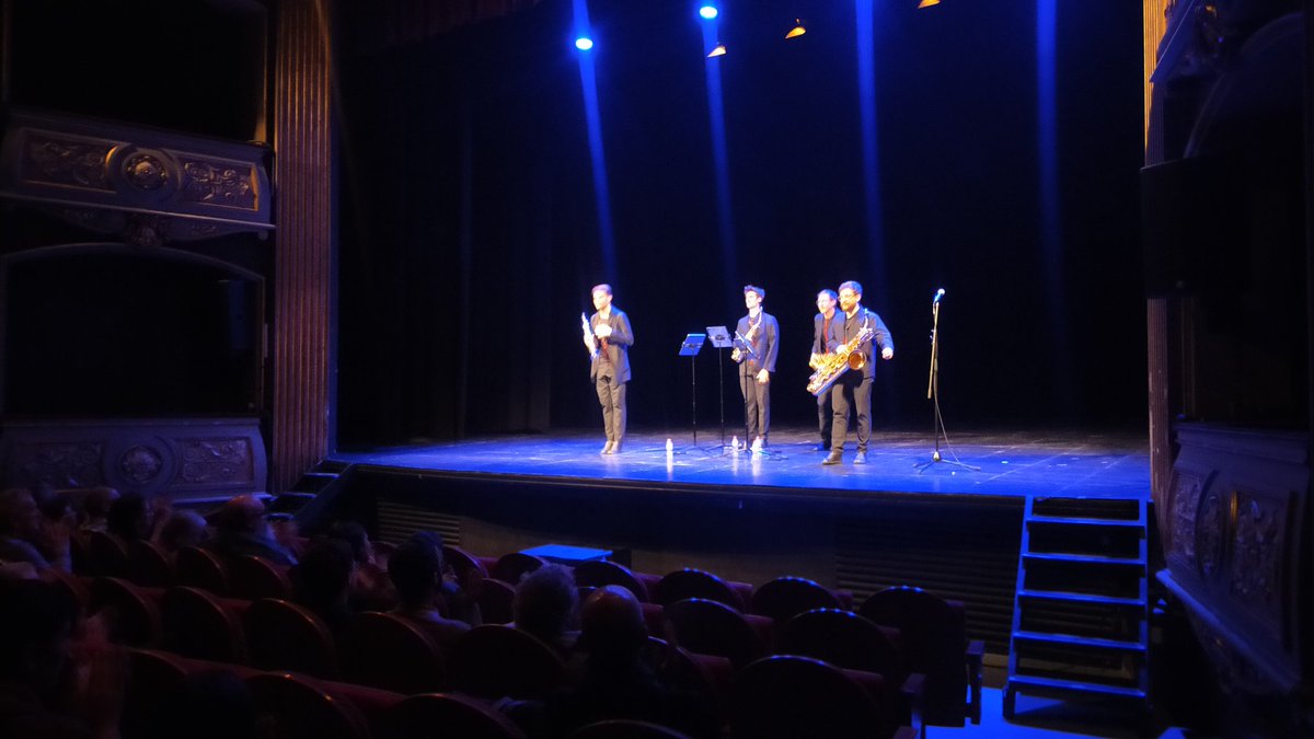 Kursaalmanresa's tweet photo. 🎷Avui al teatre Conservatori hem viscut una gran matinal amb el concert del prestigiós quartet de saxos Kebyart! 

Un concert ple de talent, passió i amb una sonoritat formidable! 

#Manresa @kebyart https://t.co/iVMiqAMEio