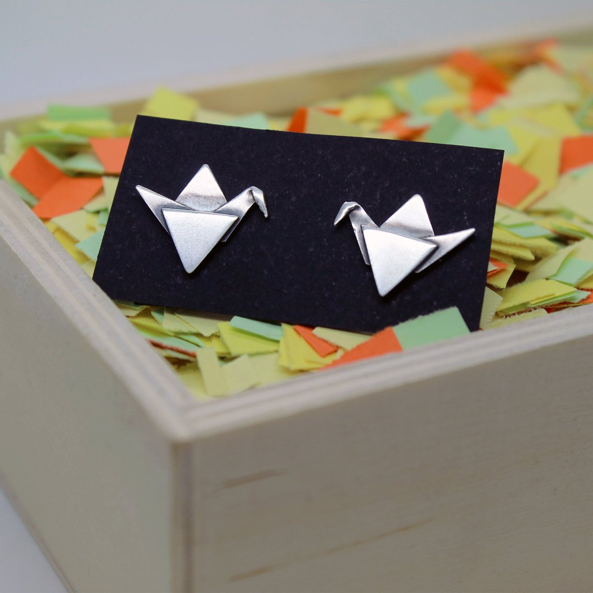 Plataica's tweet photo. 🪁 Que tu imaginación vuele hacia lugares inexplorados...
#Pajaritas de papel pendientes de plata 925
👉 https://t.co/lqMsja7iGb
#pajaritasdepapel #paperbird #silverpaperbird #plata925 #joyeríaartesanal #hechoamano #envíogratis #origami #papiroflexia #paperart https://t.co/uyhip7Xglq