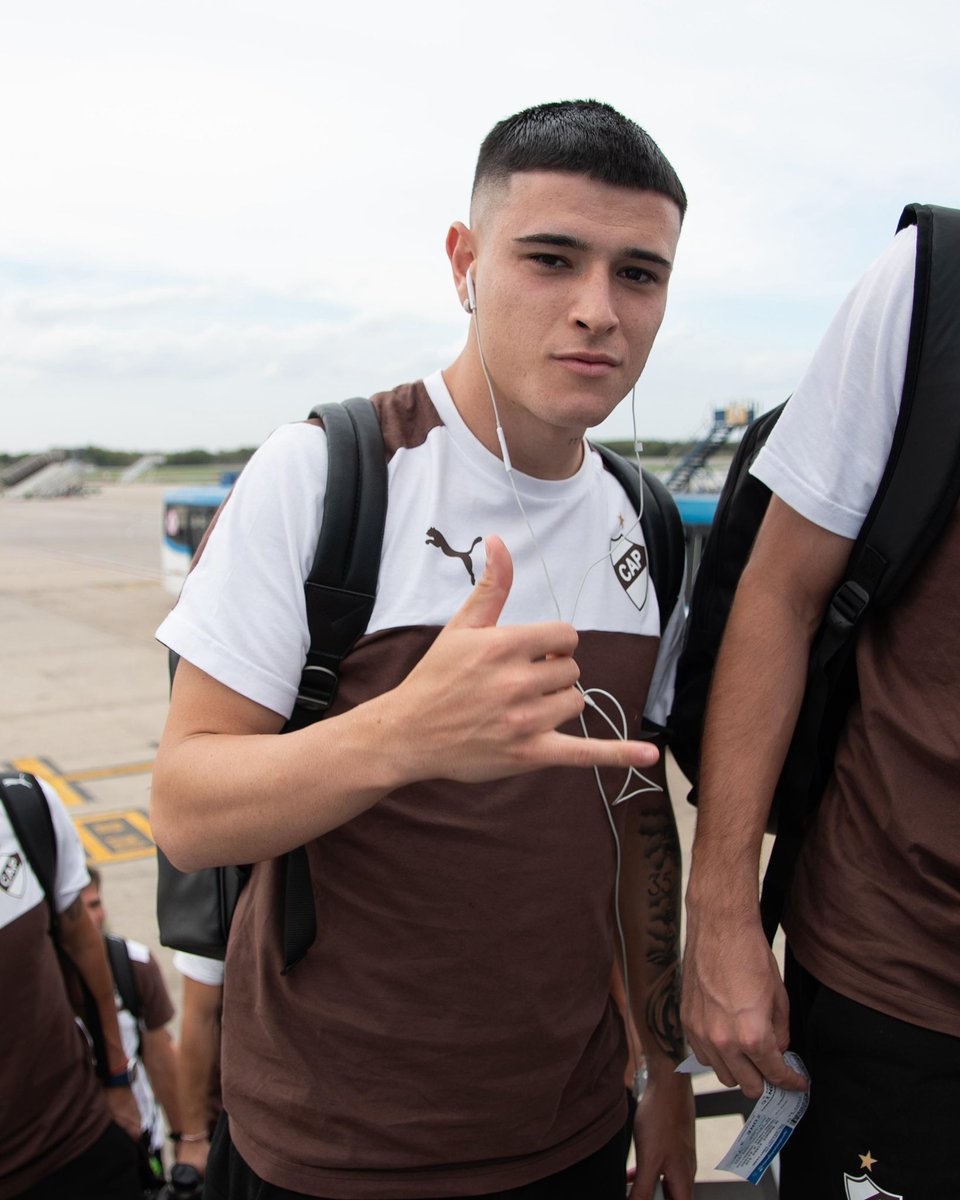 caplatense's tweet image. 𝘕𝘰𝘴 𝘧𝘶𝘪𝘮𝘰𝘴 🫡

💜 Siempre acompañados por @paxassistance. La asistencia al viajero oficial de #Platense🦑

#𝐎𝐫𝐠𝐮𝐥𝐥𝐨𝐌𝐚𝐫𝐫𝐨́𝐧🤎