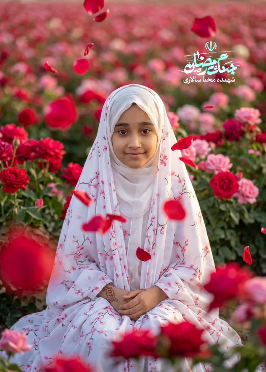 مادر! کِشِ موی کوچکت را بردار
چادرگُلی بانمکت را بردار 
تنها نروی پیش خدا، شیرینم! 
یادت نرود عروسکت را بردار
#لبخند_خدا