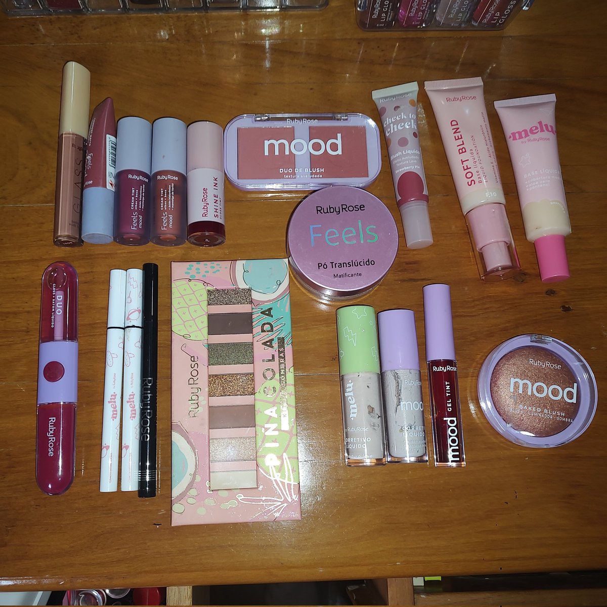 isa dora tweet media