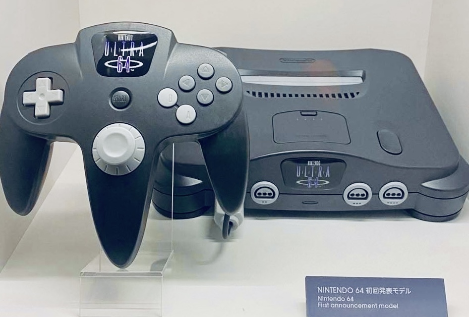 SuperSisi's tweet image. The Ultra 64 model on display prior to Nintendo changing the name to N64

Which name do you prefer?